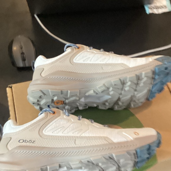 Oboz Women's Athletic Shoes - lt blue and Gray - Picture 7 of 9